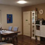 Tammikallio Guest House, Near The Airport - Kodikas Vierasmaja Tuusulassa Tuusula